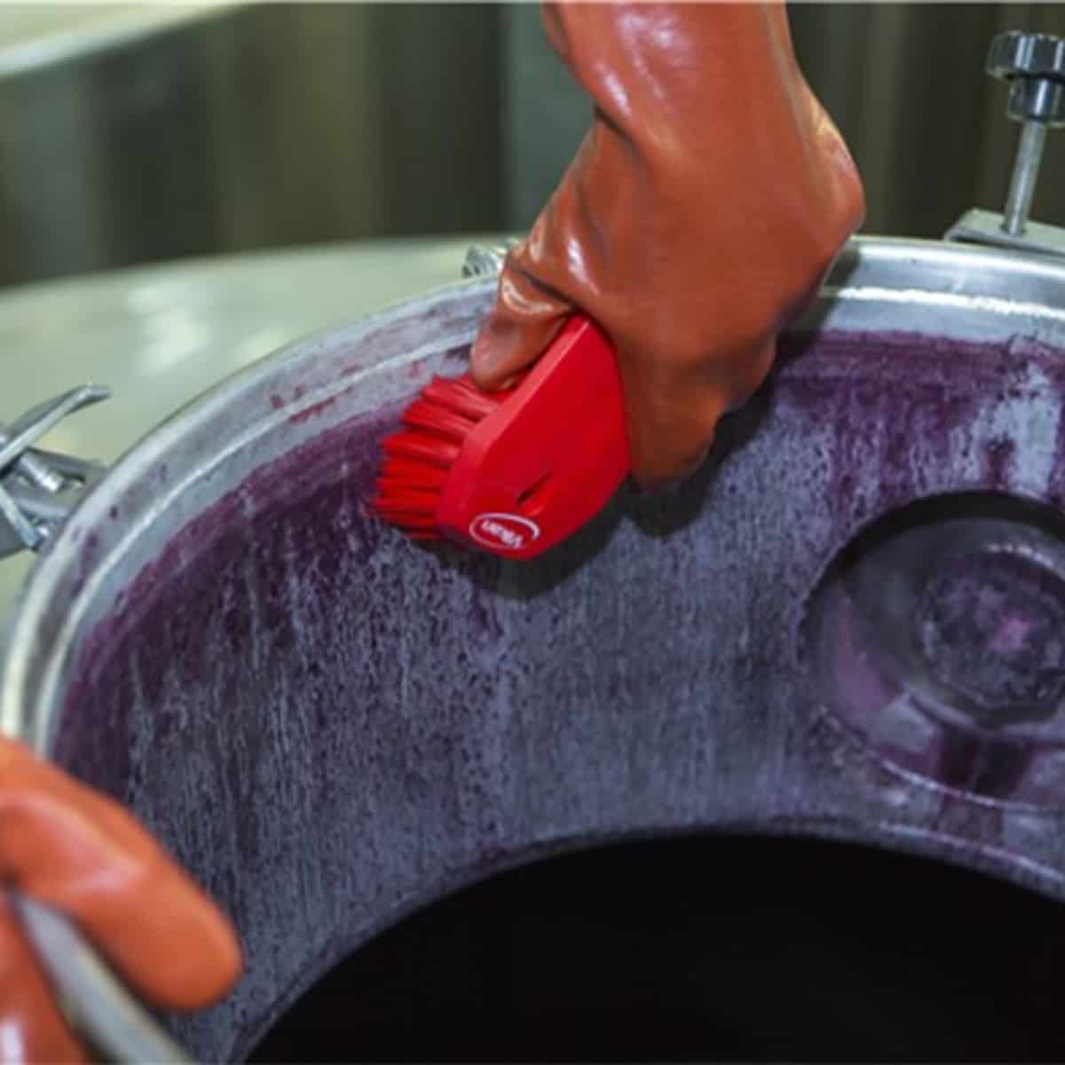 remco 7.9" hand scrub brush (stiff)