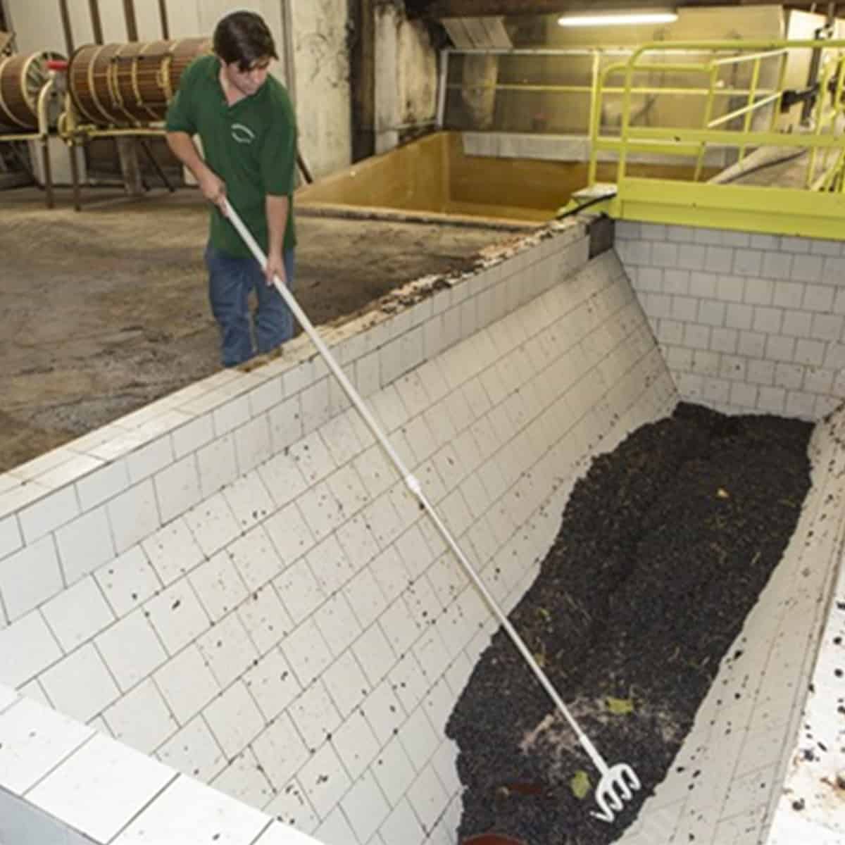 remco hygiene rake, 8.1", white remco hygiene rake, 8.1", white