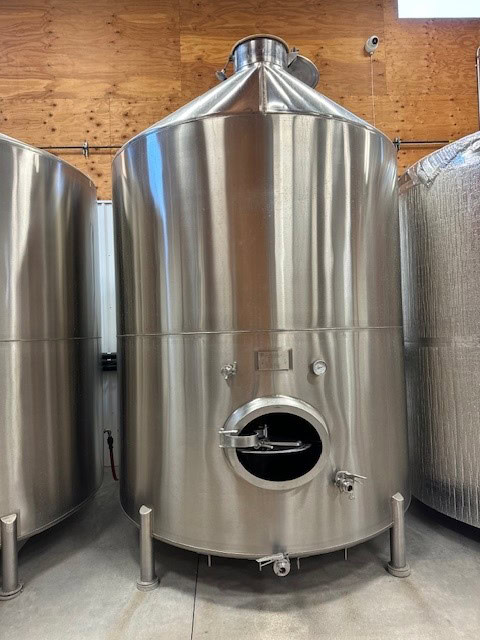 5 x 9000l ripley stainless closed top fermenters